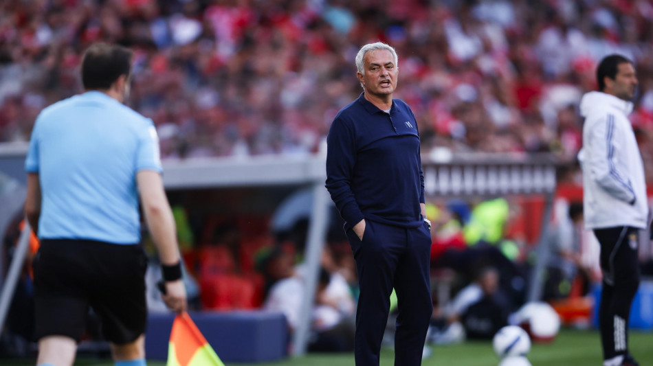  Mourinho smentisce i contatti con il Real Madrid 'nessuno mi ha parlato' 