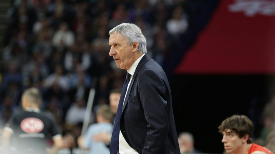  Basketball: Bayern-Trainer Pesic k&uuml;ndigt Karriereende an 