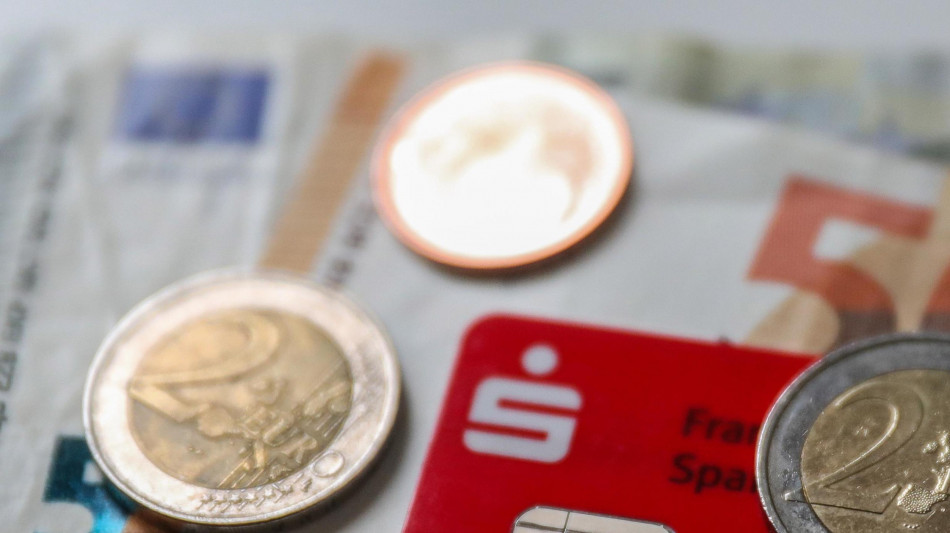 Bce, il contante resta il metodo di pagamento pi&ugrave; accettato nell'Eurozona 