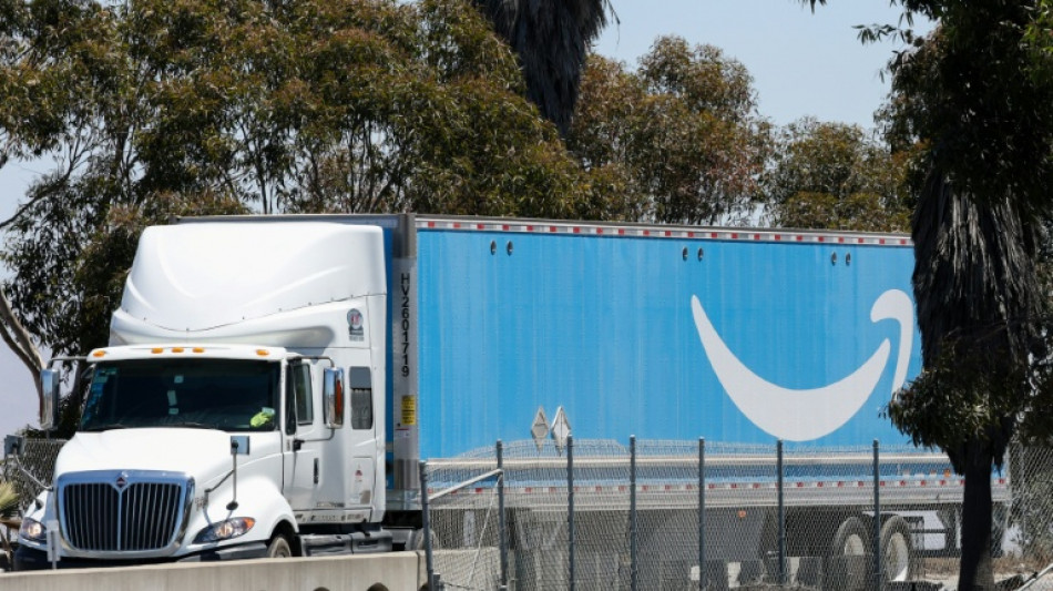  Amazon ultrapassa pela primeira vez os US$ 3 trilh&otilde;es em valor de mercado 
