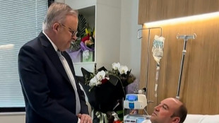 Nach Anschlag in Sydney: Australiens Premier besucht Helden von Bondi Beach im Krankenhaus