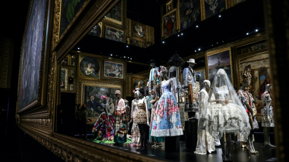 Dolce&Gabbana desembarca por fin en Par&iacute;s con una gran antolog&iacute;a en el Grand Palais