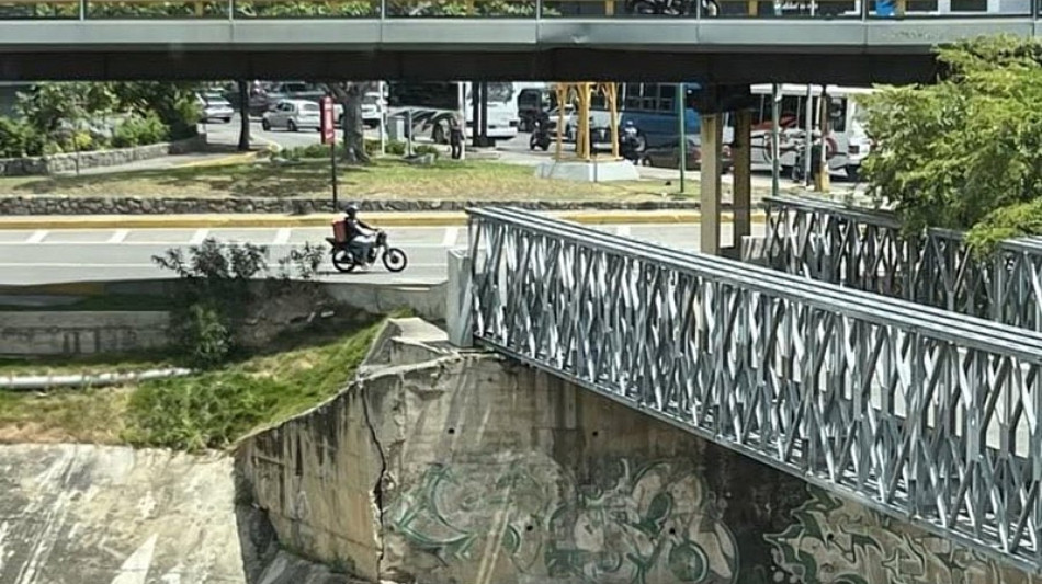  Venezuela, un ponte metallico rimosso a Caracas sar&agrave; trasferito a La Guaira 
