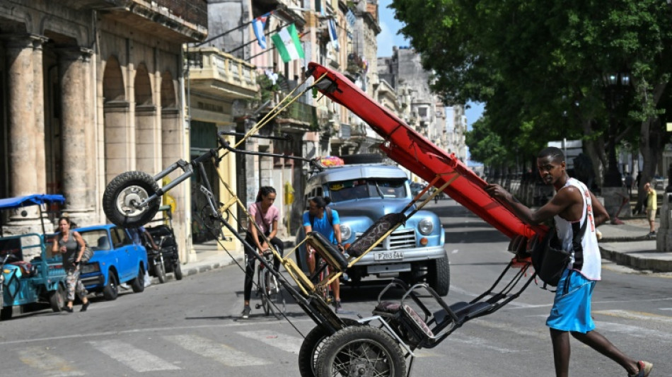  EUA refor&ccedil;a san&ccedil;&otilde;es contra Cuba 