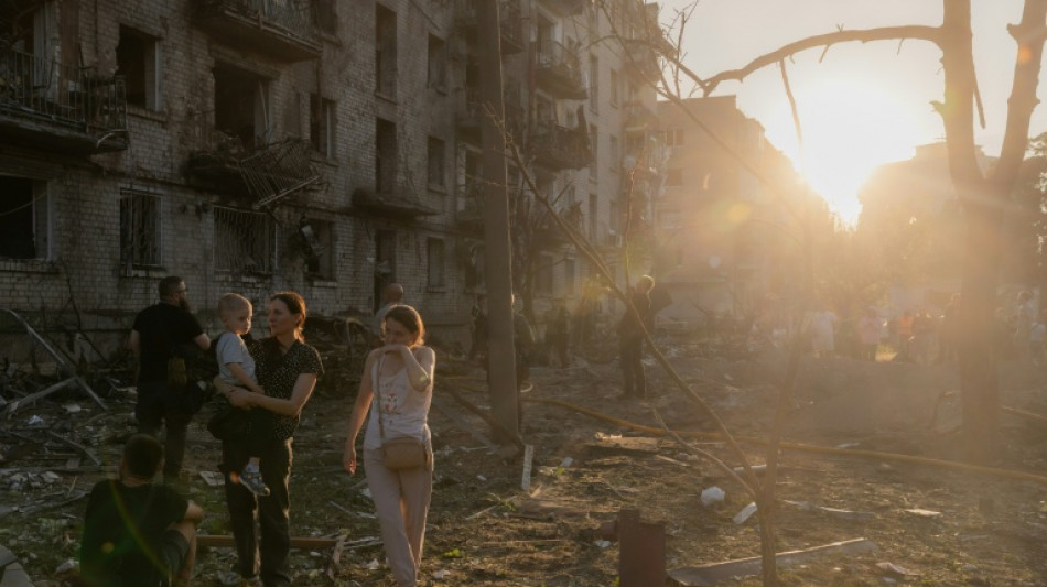  Ukraine, Russia vow escalation as strikes on Kyiv kill 27 