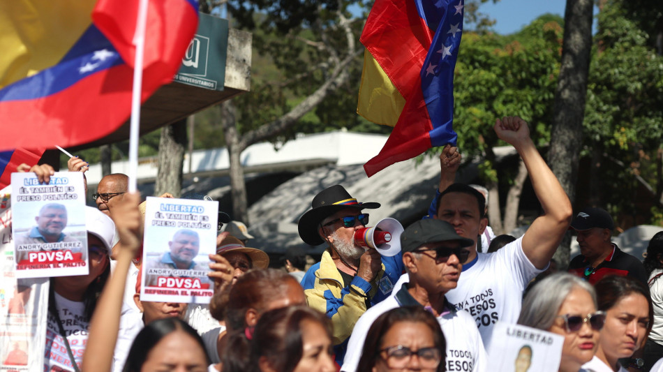  Venezuela, rinviata alla prossima settimana la legge di amnistia 