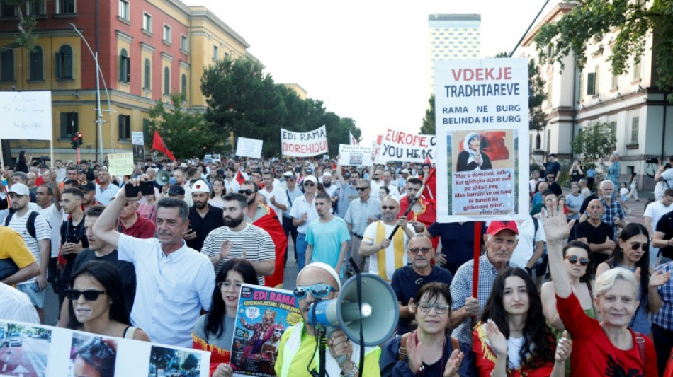  Albanie: 27 manifestants inculp&eacute;s d'atteintes &agrave; l'ordre public 