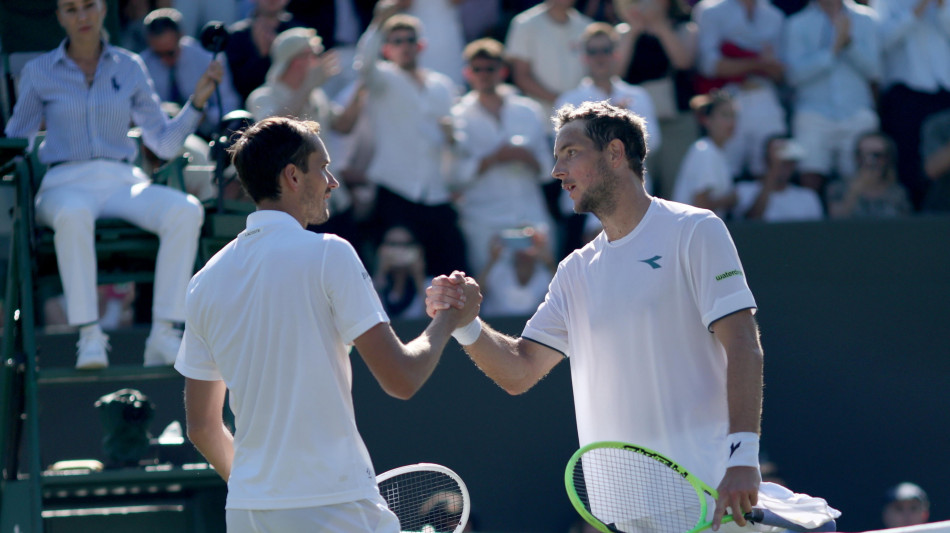  Wimbledon: Medvedev fuori al terzo turno con Struff, Djokovic avanza 