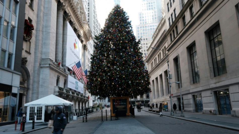 Wall Street termine en hausse apr&egrave;s une s&eacute;rie d'indicateurs mitig&eacute;s