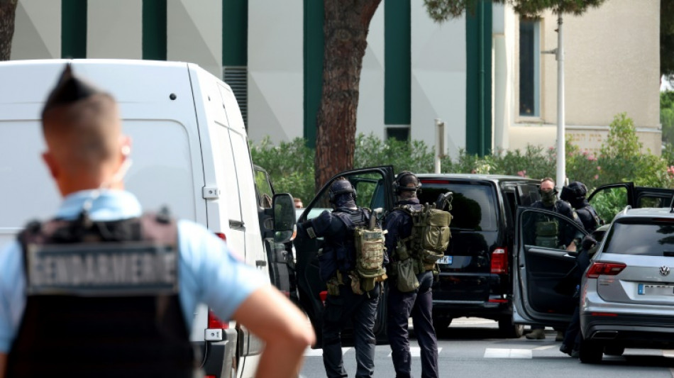 Synagogue de La Grande-Motte: l'incendiaire et un proche mis en examen et &eacute;crou&eacute;s