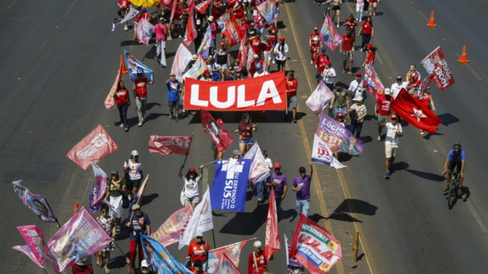  Brazil candidates mount digital armies for fierce online campaign 