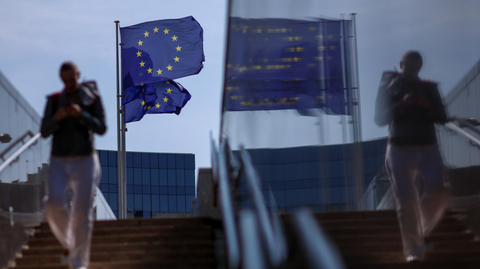 Commissione Ue, ok a deroghe Patto su difesa per 15 Paesi