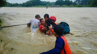 China se prepara para fuertes lluvias ante la llegada del tif&oacute;n Bebinca