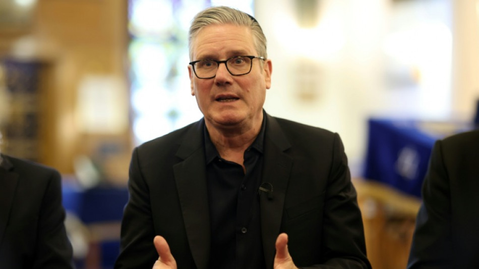  Keir Starmer, accul&eacute; deux ans apr&egrave;s le retour du Labour au pouvoir au Royaume-Uni 