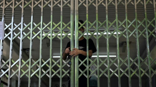 Covid-19: P&eacute;kin ferme des dizaines de stations de m&eacute;tro, prolonge les restrictions