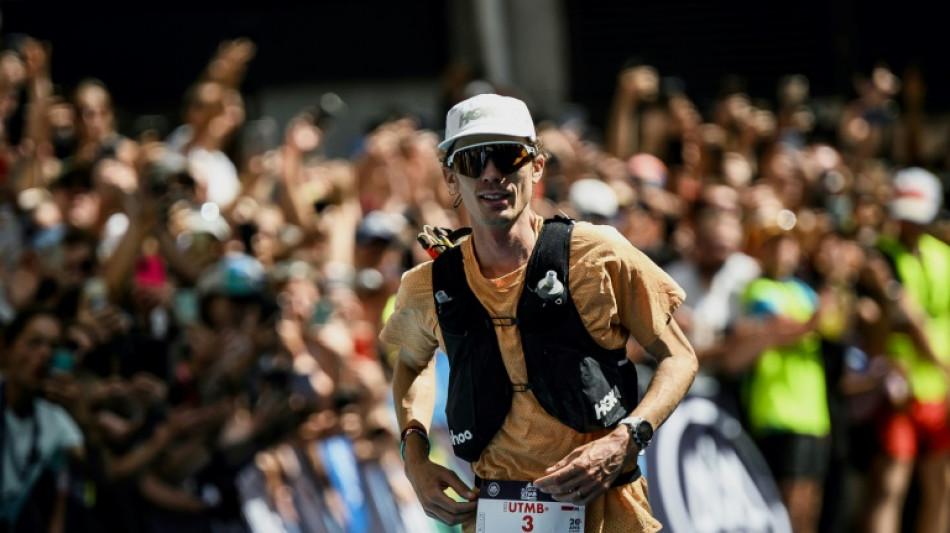 Ultra-trail du Mont-Blanc: l'Am&eacute;ricain Jim Walmsley remporte la 20e &eacute;dition