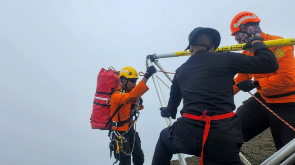 La familia de la excursionista brasile&ntilde;a hallada muerta en Indonesia critica la lentitud de su rescate