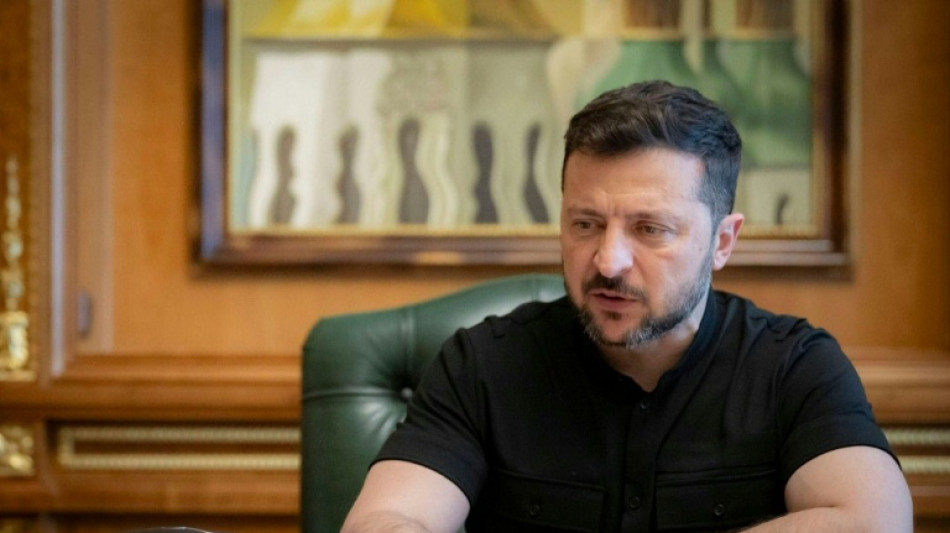 Zelensky prop&otilde;e reuni&atilde;o trilateral com Trump e Putin