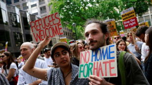 Tausende demonstrieren bei Anti-Rassismus-Protesten in Gro&szlig;britannien 