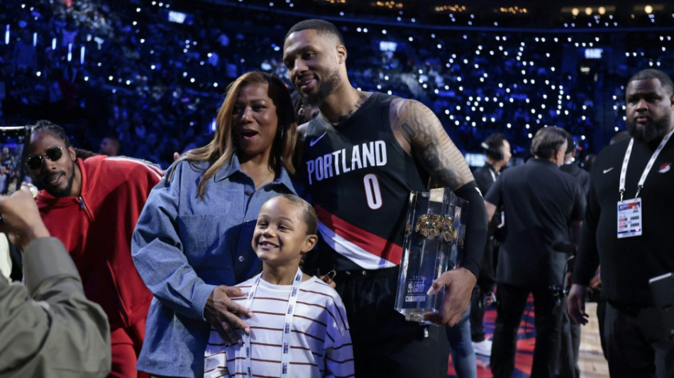  Trotz Verletzung: Lillard gewinnt Dreierwettbewerb in der NBA 