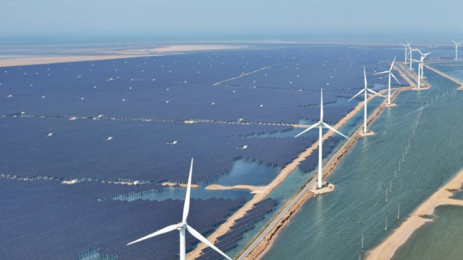  Emiss&otilde;es chinesas de CO2 ficaram est&aacute;veis ou em leve queda em 2025, aponta an&aacute;lise 