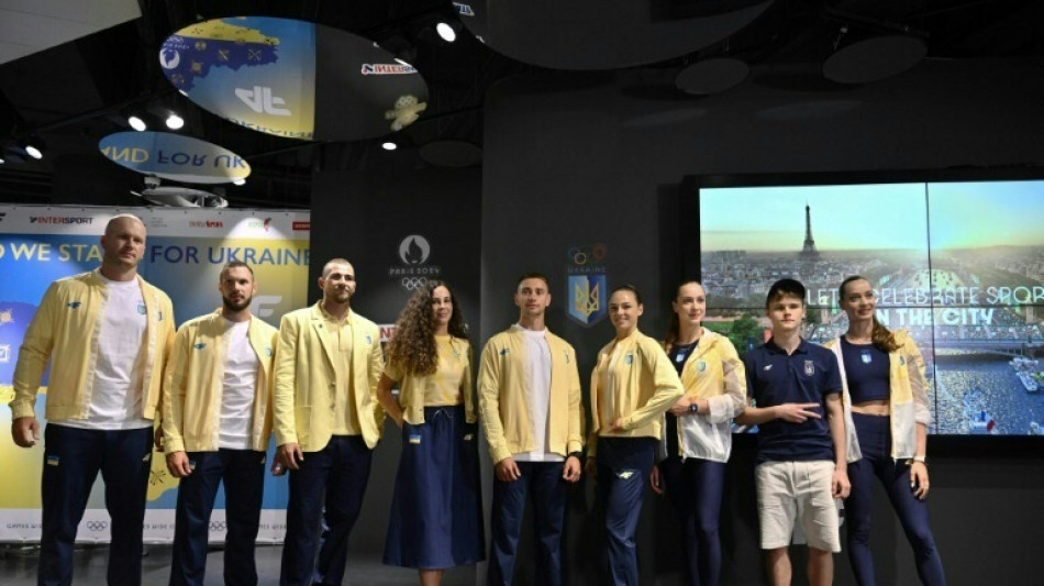 Ucr&acirc;nia apresenta seu novo uniforme ol&iacute;mpico