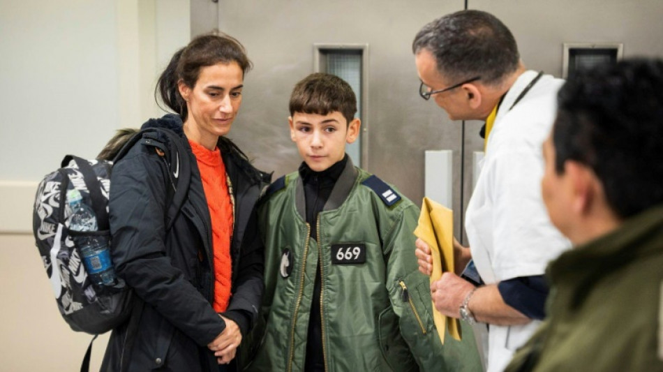 Agredido, amea&ccedil;ado e sozinho em Gaza: m&atilde;e relata calv&aacute;rio de ref&eacute;m israelense de 12 anos