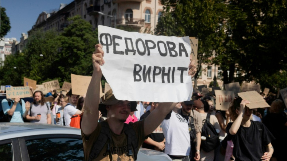  Proteste in der Ukraine gegen Regierungsumbau - Neuer Kabinettschef vom Parlament best&auml;tigt 