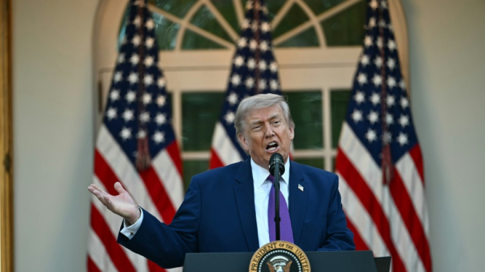  Trump due in China for superpower summit with Xi 