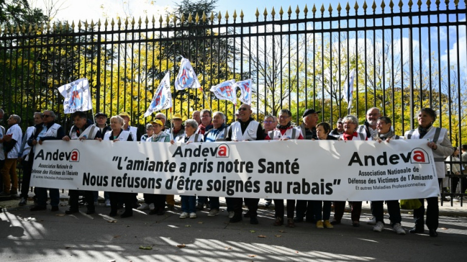  Amiante : 30 ans apr&egrave;s son interdiction, indemniser les victimes reste un d&eacute;fi 
