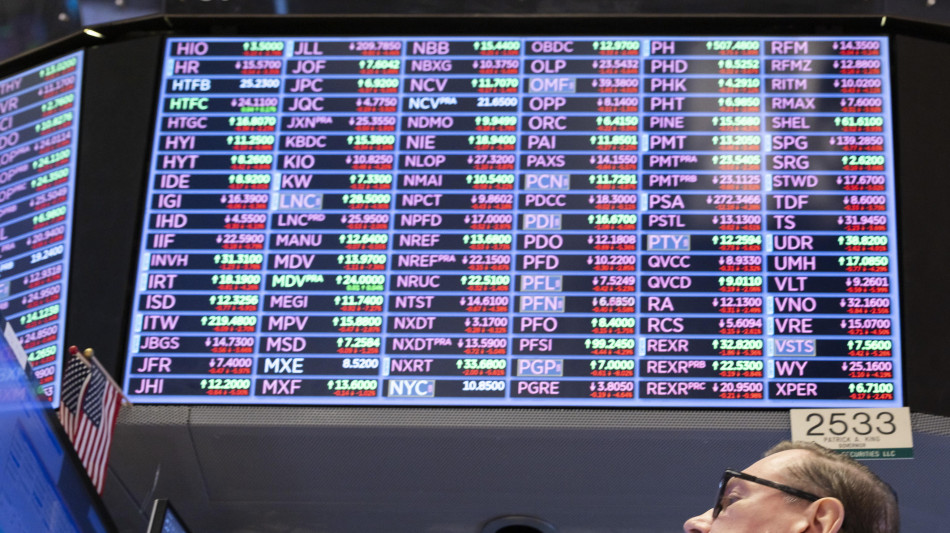 Wall Street apre contrastata, Dj -0,33%, Nasdaq +0,20%