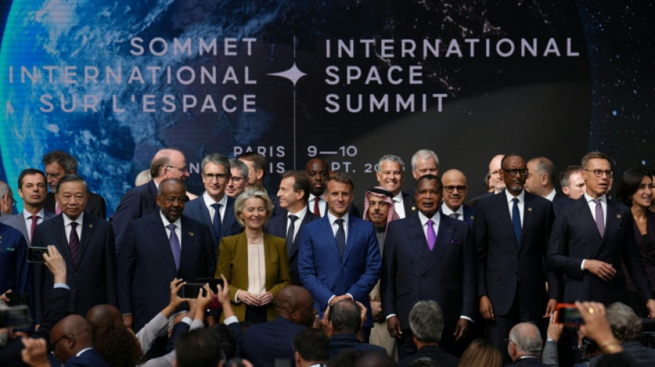  Espace : L'Europe appel&eacute;e &agrave; trouver sa son chemin, des vols habit&eacute;s aux communications 
