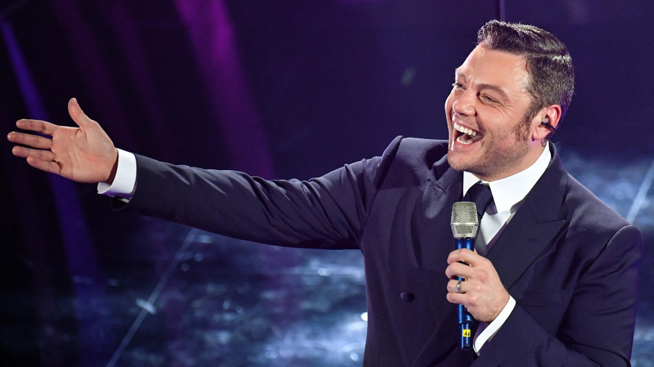 Tiziano Ferro, 'all'Ariston per festeggiare i 25 anni di Xdono' 