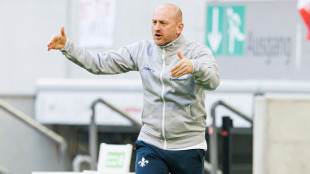 2. Liga: Darmstadt siegt sp&auml;t, Lautern stolpert