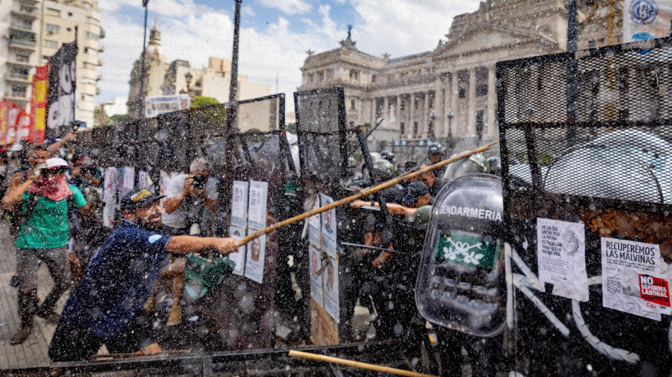  La riforma del lavoro di Milei al voto alla Camera in un clima di tensione 