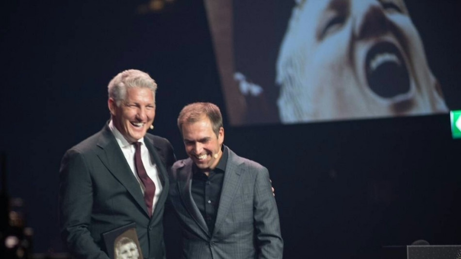 Sechs Fu&szlig;ball-Legenden in Hall of Fame aufgenommen