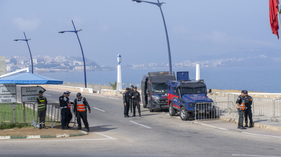  Media, Marocco blocca centinaia di persone dirette a Ceuta 