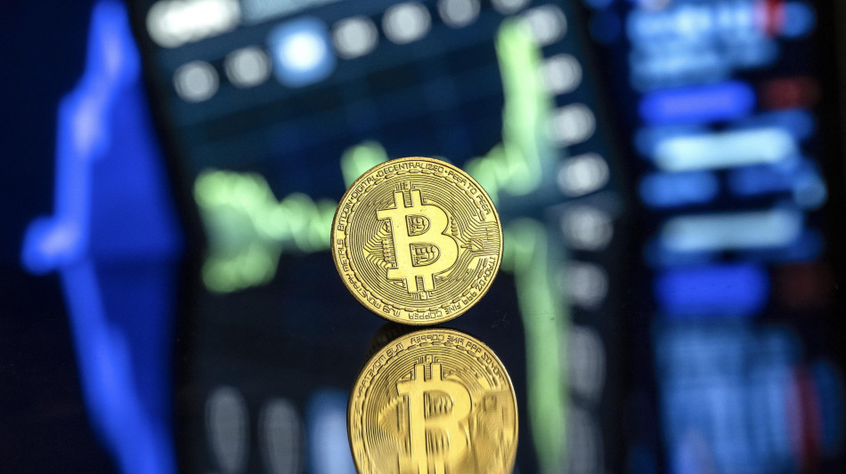 Il Bitcoin corre, nuovo record oltre 110.000 dollari