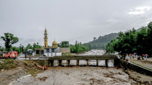 Au Pakistan, la pluie empêche les secouristes de retrouver les disparus de la mousson