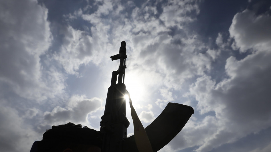  Media, Riad al lavoro per costruire coalizione a difesa Mar Rosso dagli Houthi 