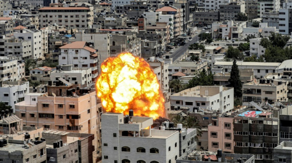 Isra&euml;l dit se pr&eacute;parer &agrave; "une semaine" de raids sur Gaza
