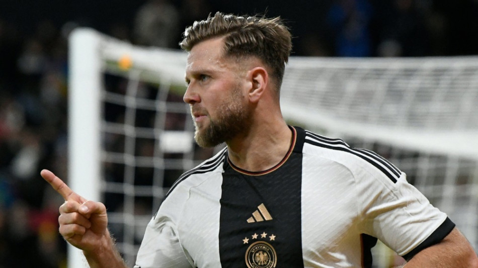 Flick lobt Doppeltorsch&uuml;tze F&uuml;llkrug