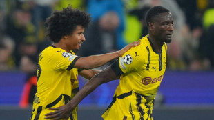 Bar&ccedil;a perde na visita ao Dortmund (3-1), mas vai &agrave;s semis da Champions