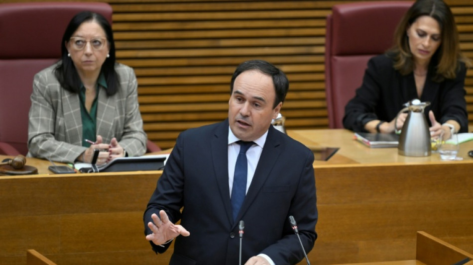 Investido el nuevo presidente de la región española de Valencia con el apoyo de la extrema derecha