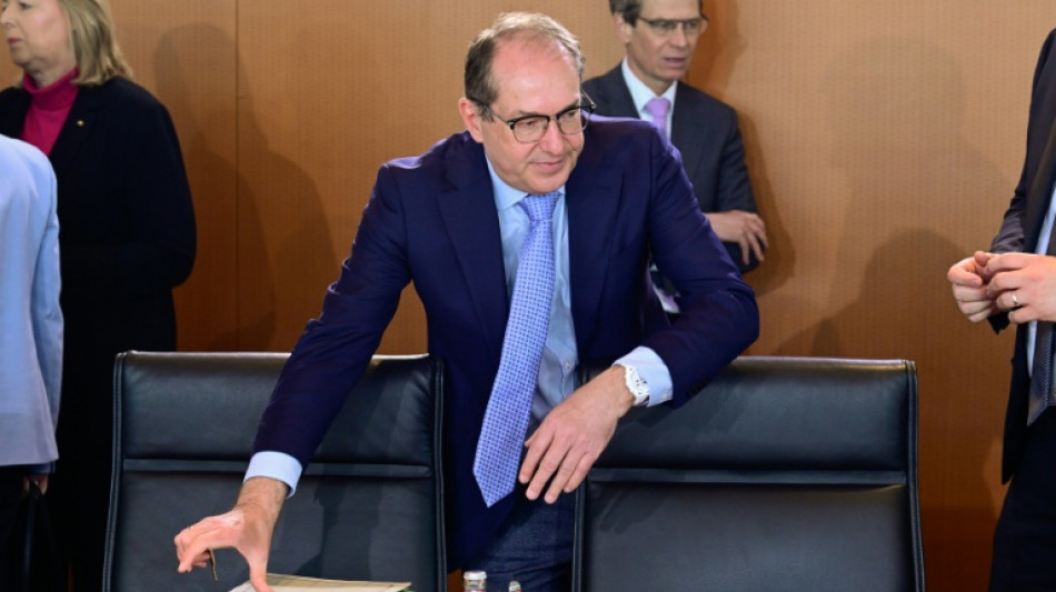  Trotz AfD-Umfragehoch: Bundesinnenminister Dobrindt verteidigt "Migrationswende" 
