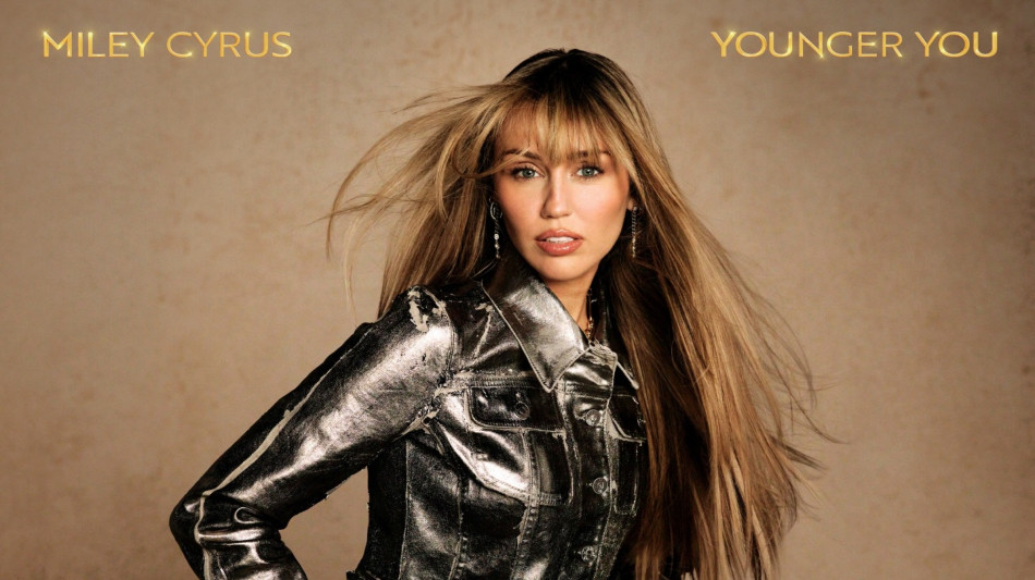  Miley Cyrus annuncia l'uscita del brano Younger You dal 27 marzo 