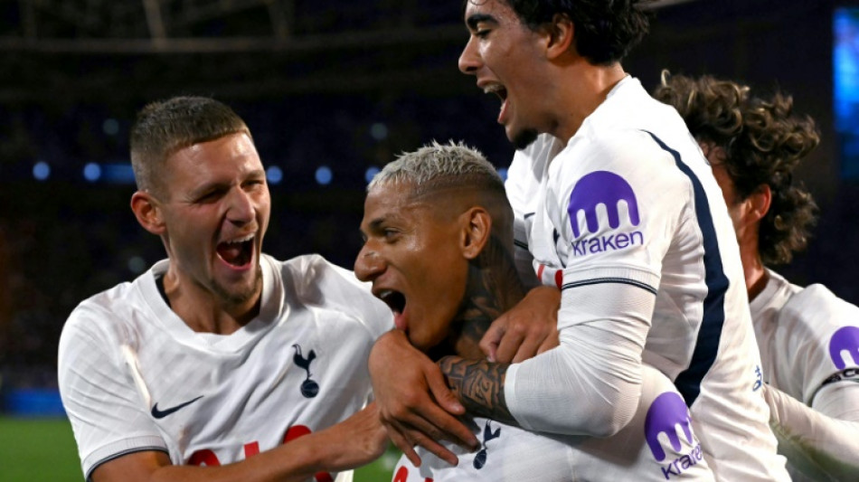  T&eacute;cnico do Tottenham coloca continuidade de Richarlison no clube em d&uacute;vida 