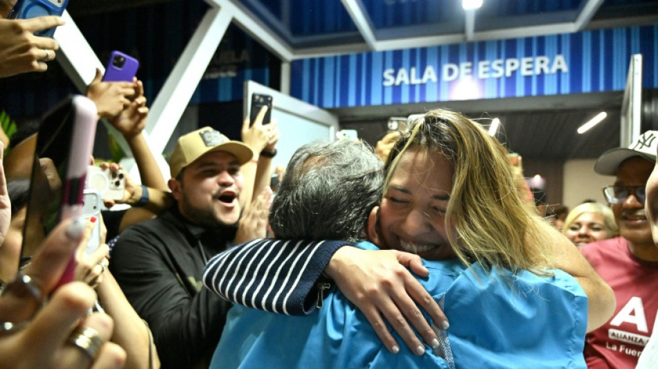  Colaboradora de Mar&iacute;a Corina Machado retorna &agrave; Venezuela 