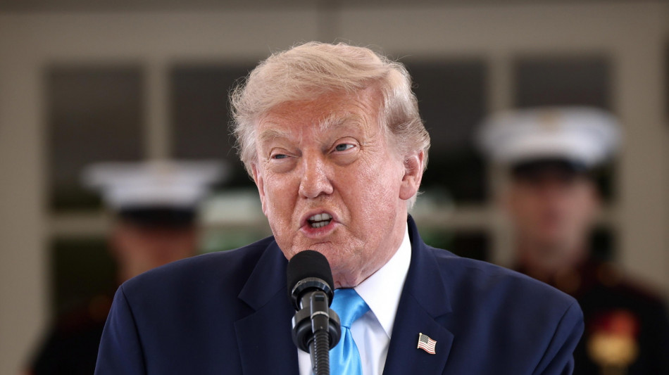  'Il tasso di approvazione di Trump al 32%, 6 americani su 10 contro la guerra in Iran' 