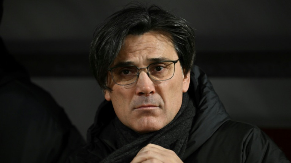  Montella questiona 'caos' de cr&iacute;ticas &agrave; Turquia antes do jogo contra o Paraguai 